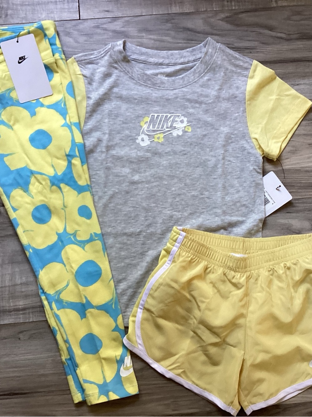 Nike toddler Girls bundle size 4/4T(NWT) ~PRICE IS FIRM, NO OFFERS~